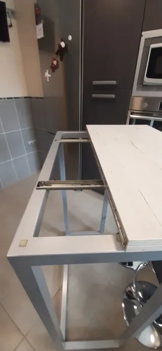 Mesa alta extensible y 2 taburetes