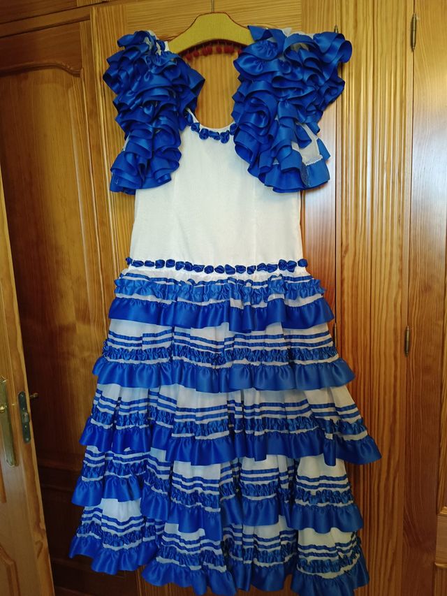 Vestido de fiesta volantes azul y blanco