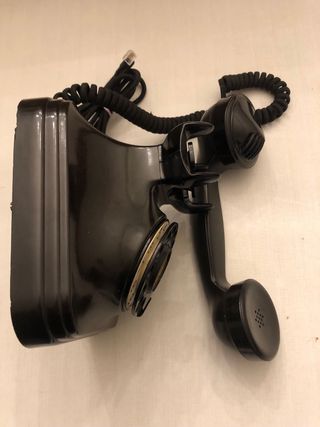 Teléfono antiguo baquelita negro
