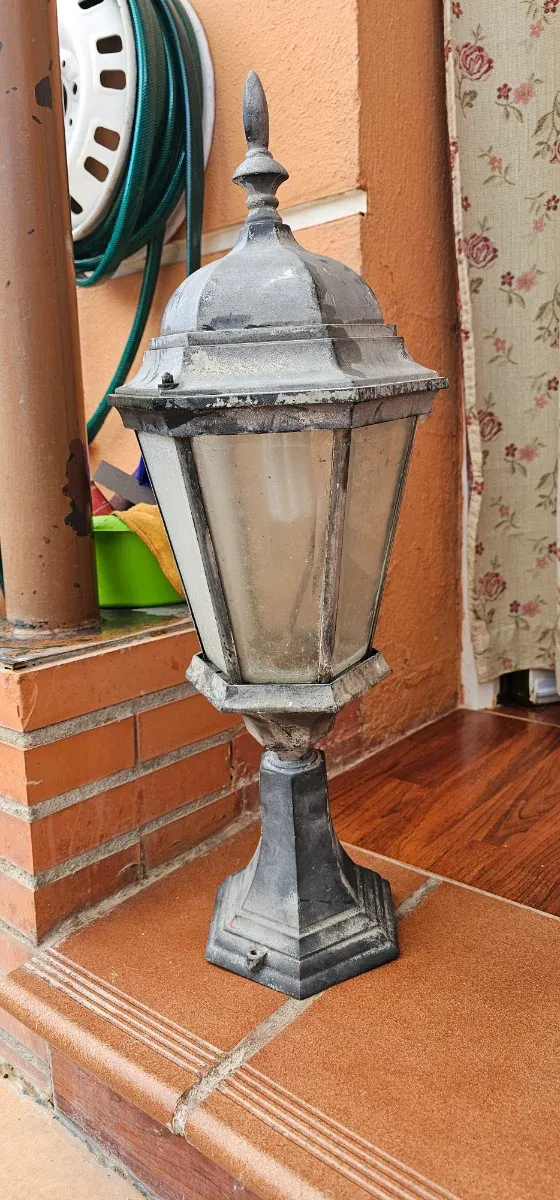 Farol de jardín metal y cristal
