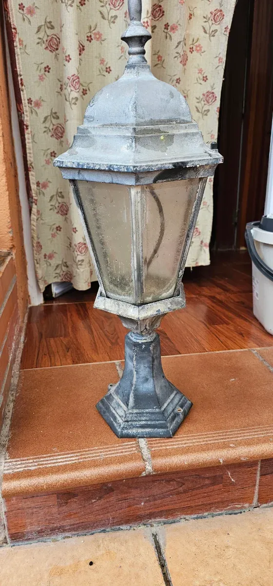 Farol de jardín metal y cristal