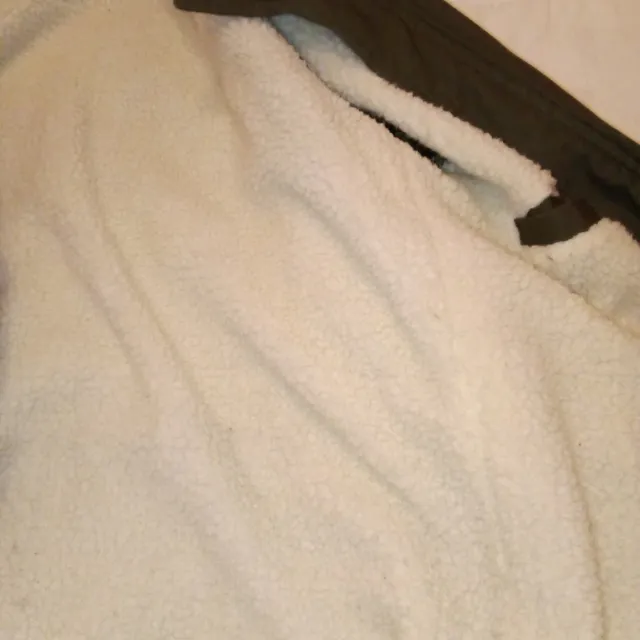 Casaco verde masculino com capuz