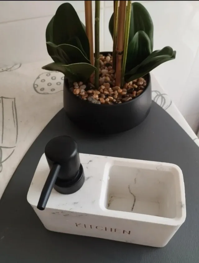 Dispensatore di sapone da cucina in marmo