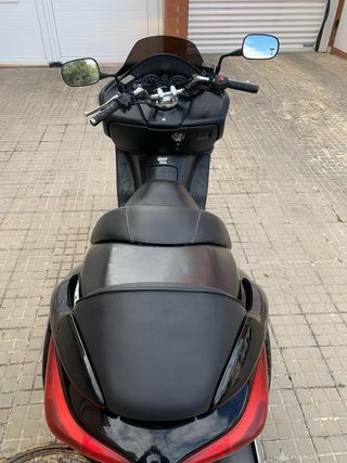 Honda Forza 250 Negra