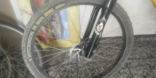 Bicicleta de Montaña Giant Amarilla