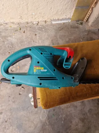 Cortasetos Eléctrico Bosch, en perfecto estado