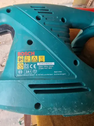 Cortasetos Eléctrico Bosch, en perfecto estado