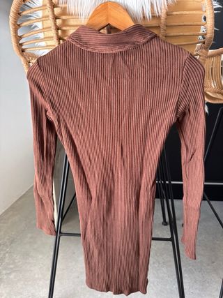 Vestido marrón de punto manga larga