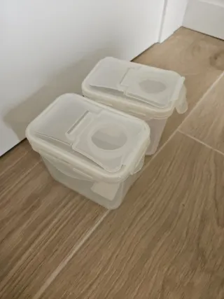 2 contenitori ermetici in plastica