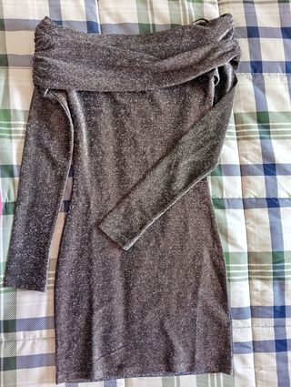 Vestido plateado brillante fiesta