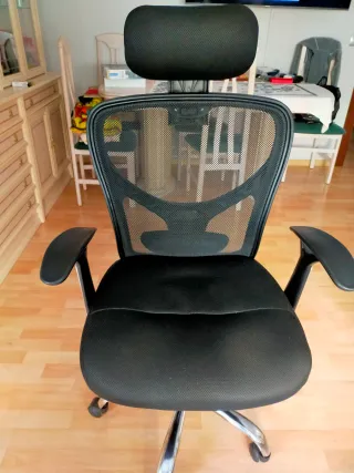 Sedia da ufficio ergonomica con schienale