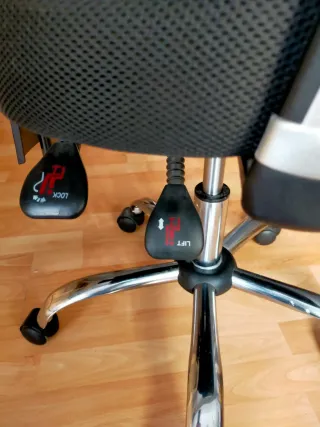 Sedia da ufficio ergonomica con schienale