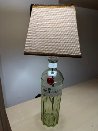 Lampada da tavolo design bottiglia