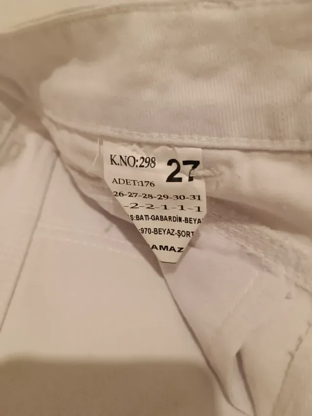 Pantalones cortos blancos niña