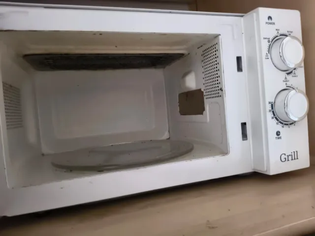 Microondas Orbegozo con Grill