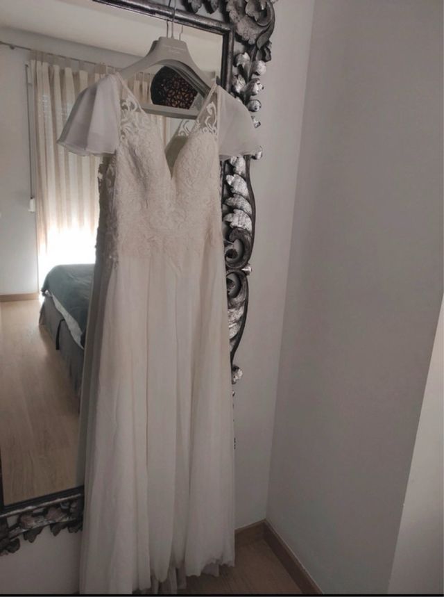 Vestido de Novia Beige y Blanco