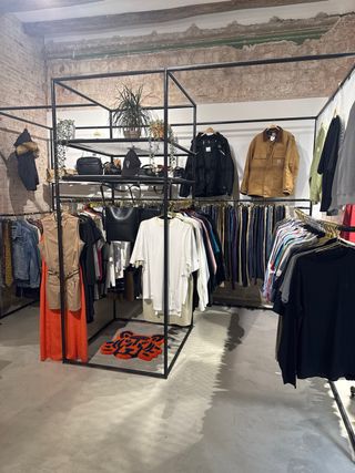 Traspaso Tienda Ropa Vintage Barcelona