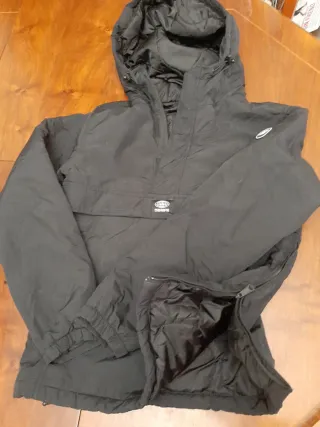 Anorak Unisex Pull&Bear negro capucha Talla S