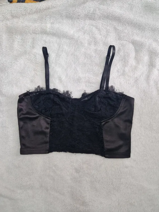 Top negro tirantes encaje
