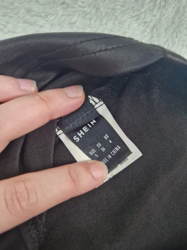 Top negro tirantes encaje