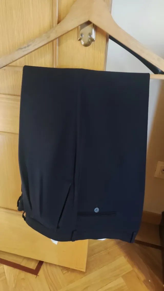 Traje de caballero talla 56 negro