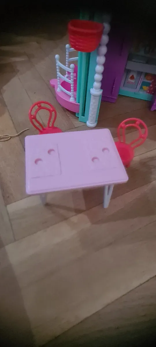 Casa Barbie Chelsea con accesorios no incluye muñe