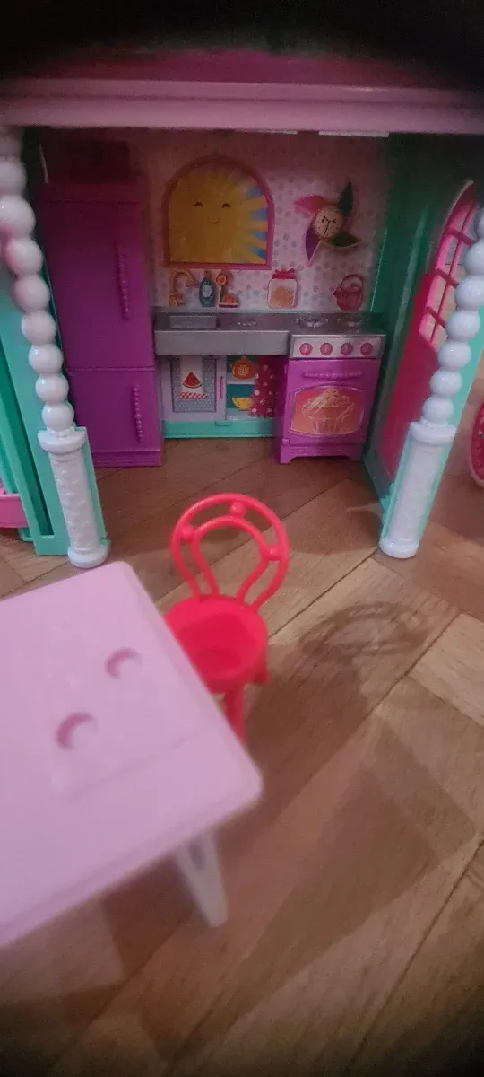 Casa Barbie Chelsea con accesorios no incluye muñe
