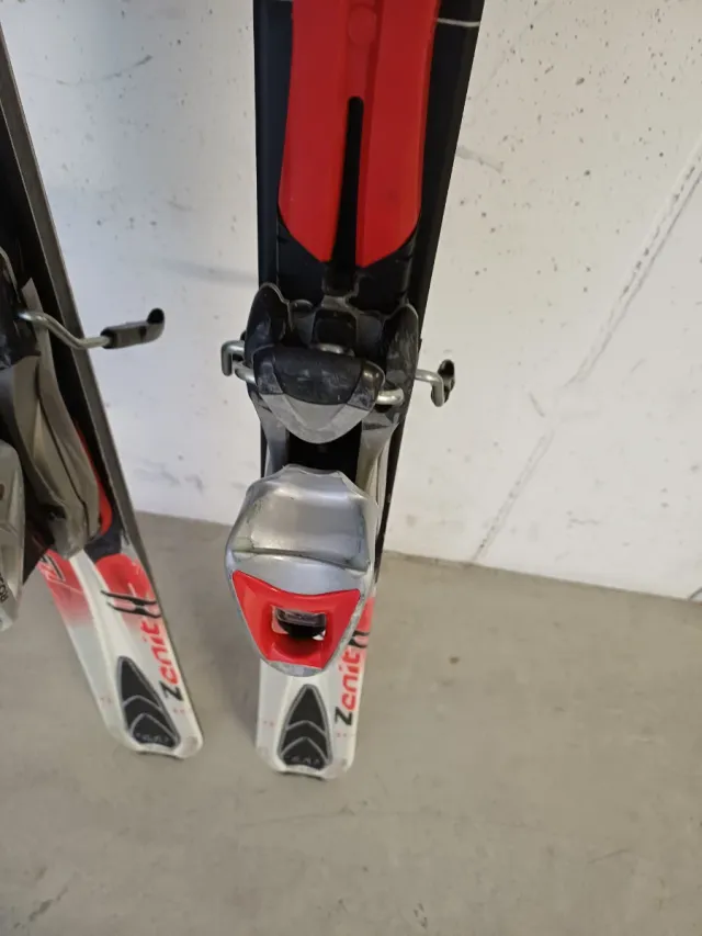Rossignol Zenith z5 2007 con racchette e custodia