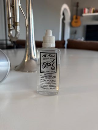 Trompeta Vincent Bach TR 305 Sib + Sordina + Caja