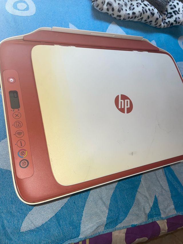 Stampante HP rossa e bianca (leer)