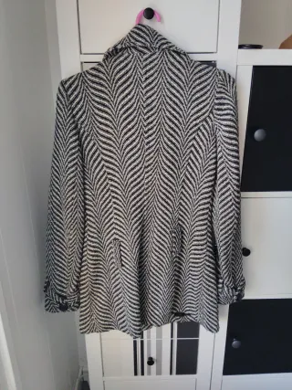 Abrigo estampado chica