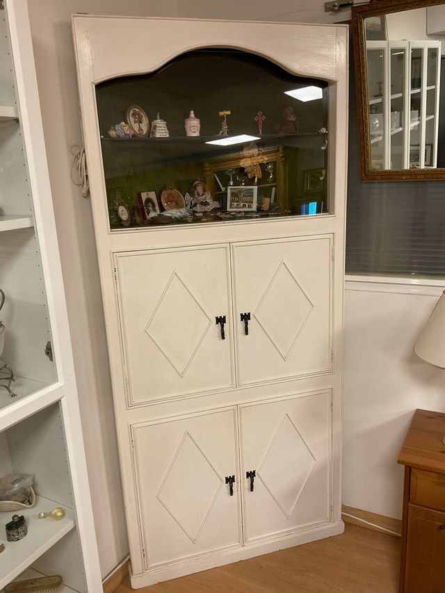 Armario alto de esquina cristal y madera