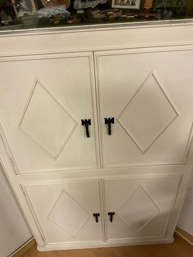 Armario alto de esquina cristal y madera