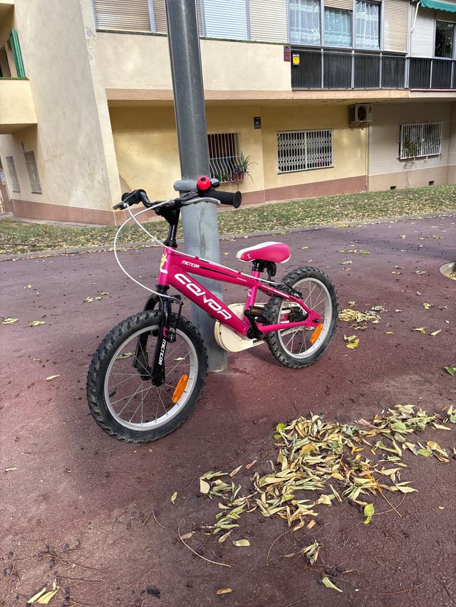 Bicicleta Infantil Rosa Conor edad de 4 - 6 años