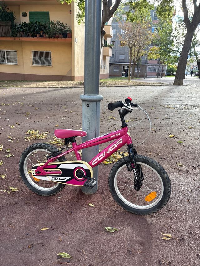Bicicleta Infantil Rosa Conor edad de 4 - 6 años