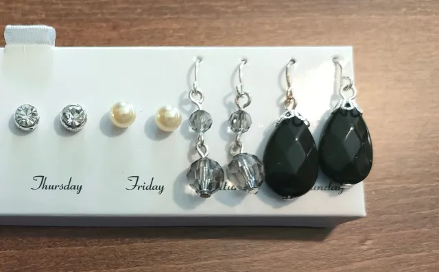 Set Orecchini Giornalieri