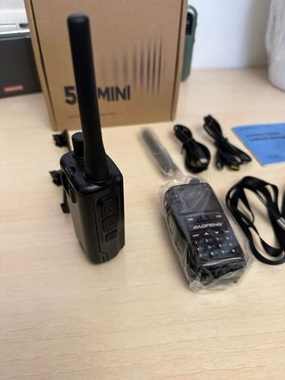 2 x BAOFENG UV-5R MINI