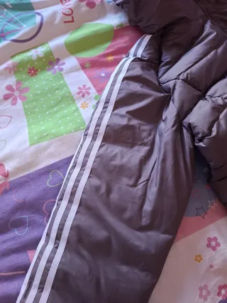 Cazadora Adidas gris mujer