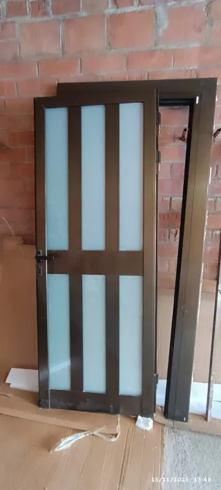 Puerta aluminio cristal 210x82cm