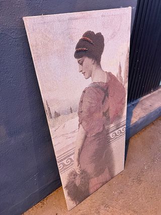 Imagen bordada mujer clásica