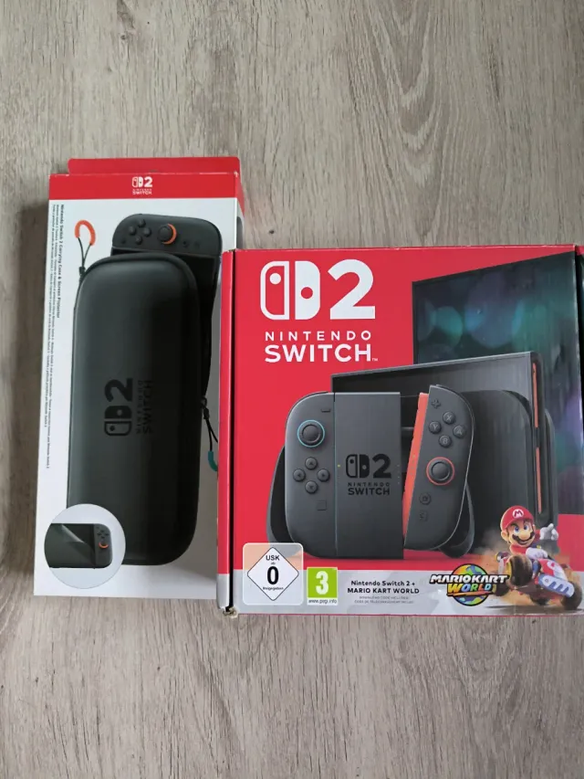 Nintendo Switch + Fundas y protecciones