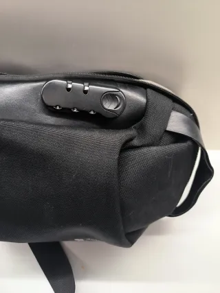 Mochila Suutoop Negra Multiusos