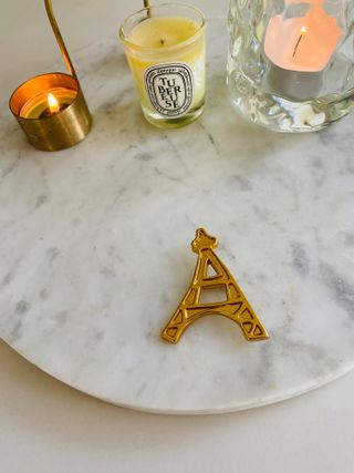 Broche Torre Eiffel Yves Saint Laurent Dorado