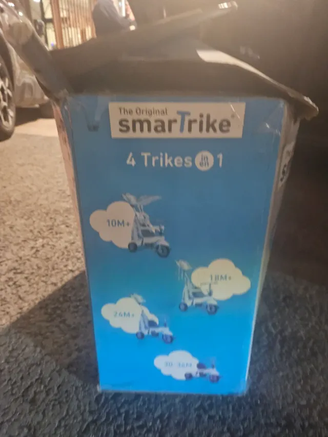 Triciclo SmarTrike Spirit con caja