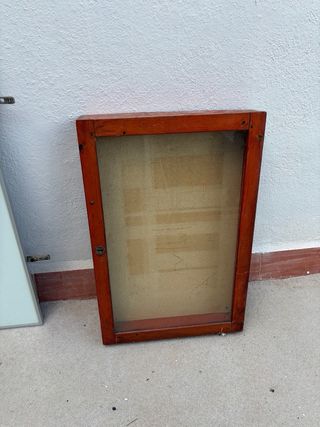 Vitrina de madera para restaurar