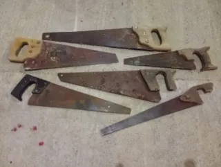 Lote de serruchos antiguos