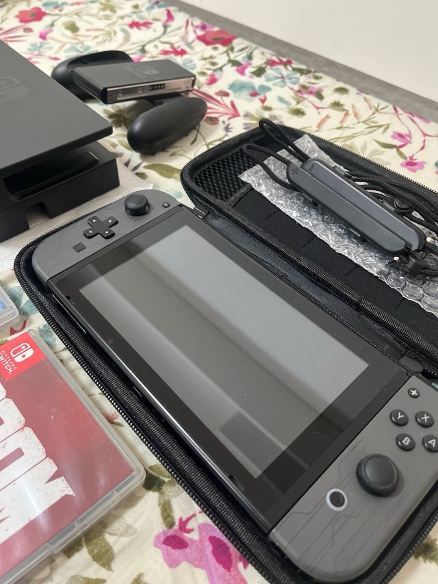 Nintendo Switch V2 + Juegos