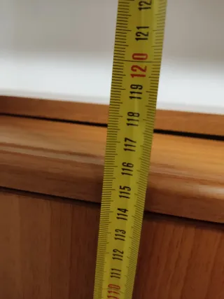 Cómoda de madera con 7 cajones