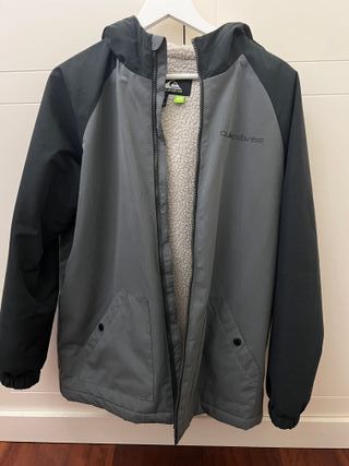 Chaqueta Impermeable Quiksilver Gris y Negra