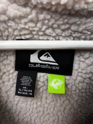 Chaqueta Impermeable Quiksilver Gris y Negra